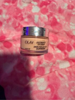 NWT OLAY Ultimate Eye Cream .4 fl oz EYE TREATMENT Brighten/Hydrate